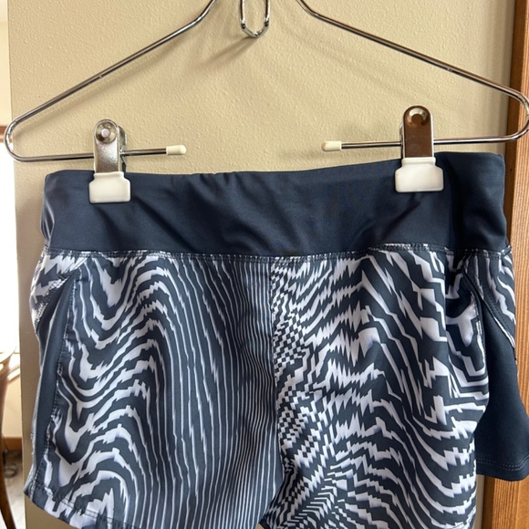 Women’s Nike running shorts - Picture 3 of 3
